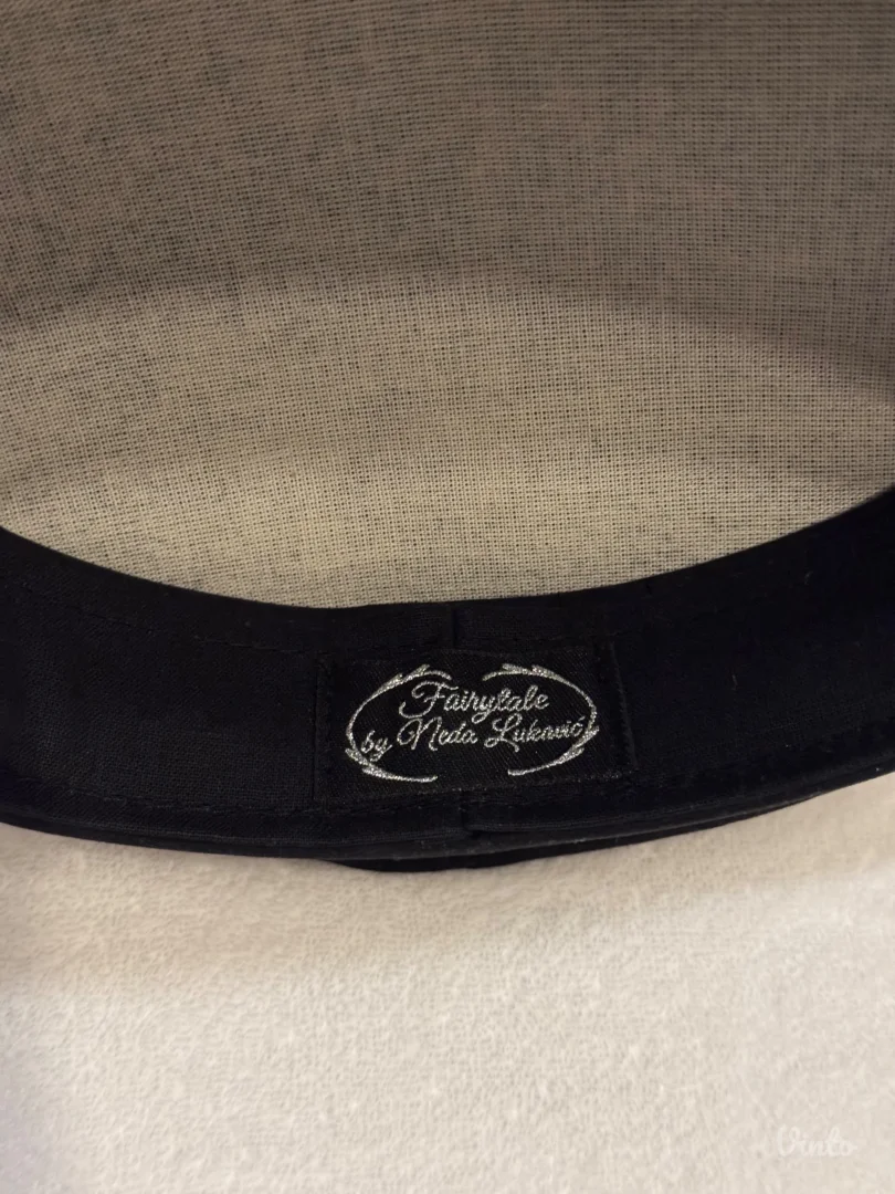 Neda Luković beretka