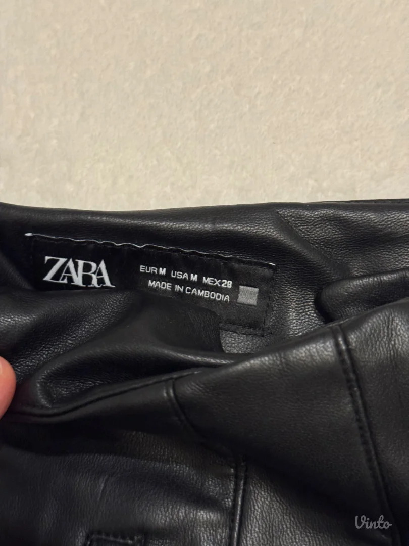 zara kožne pantalone