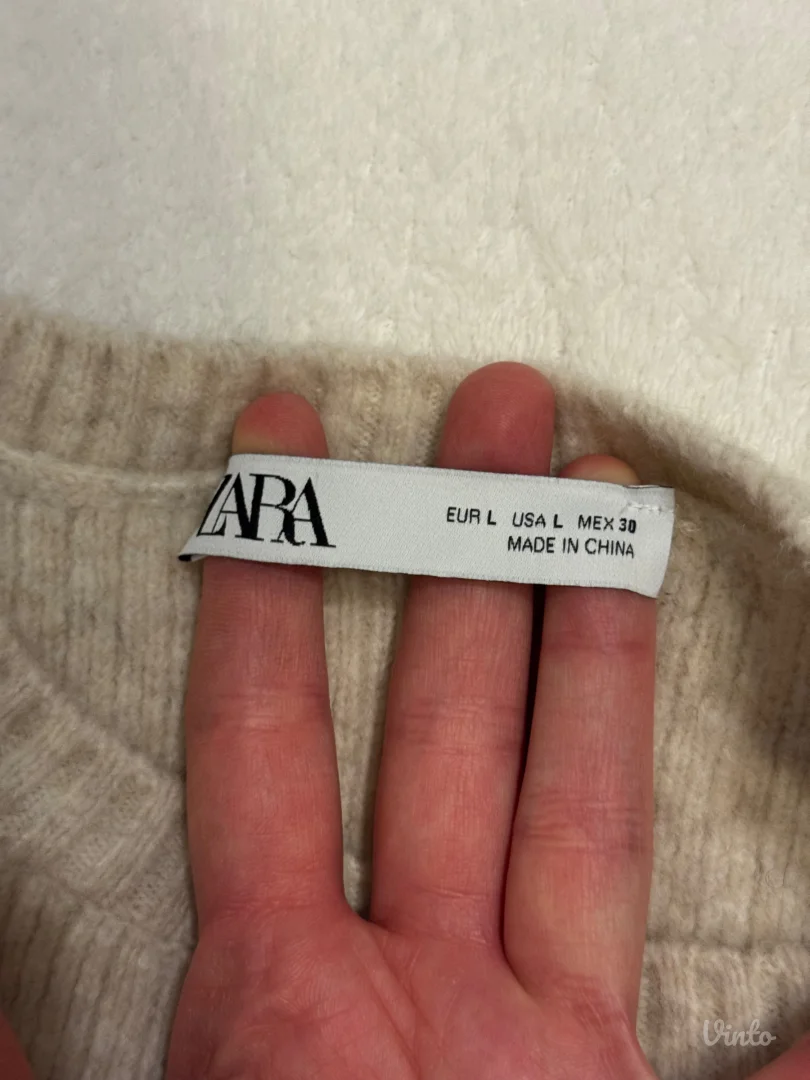 zara dzemper sa golim ledjima