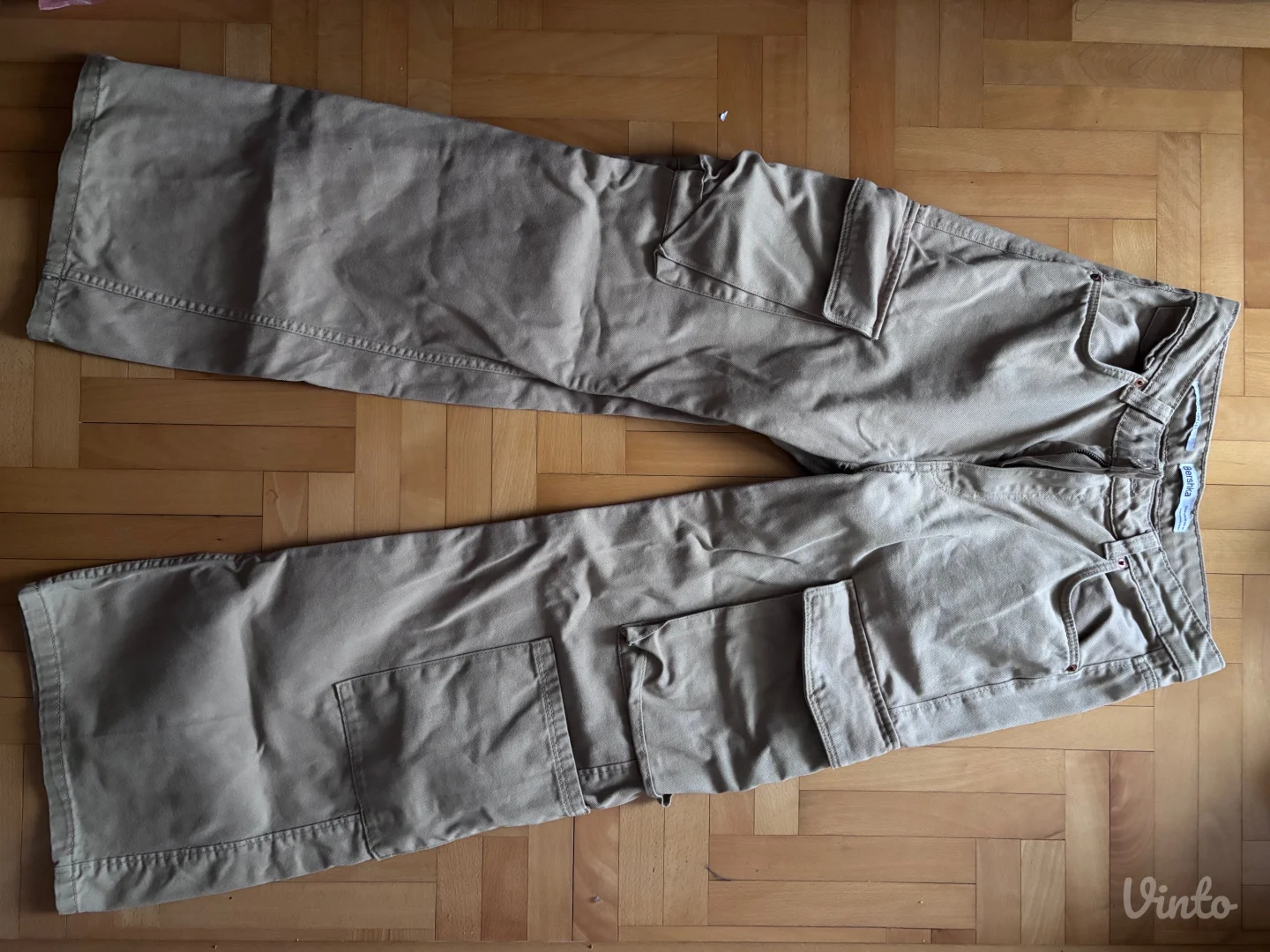 Bershka cargo pantalone