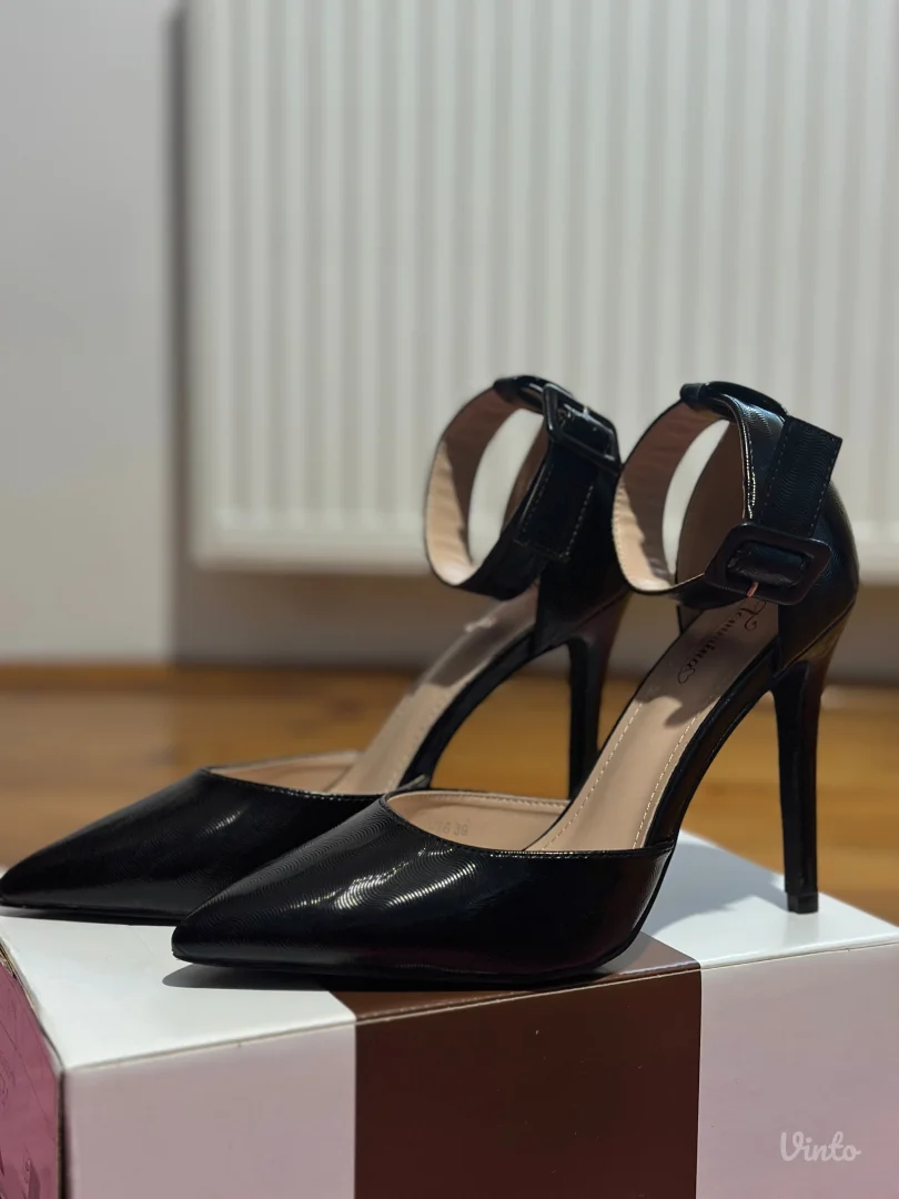 Ženske cipele na štiklu, broj 39