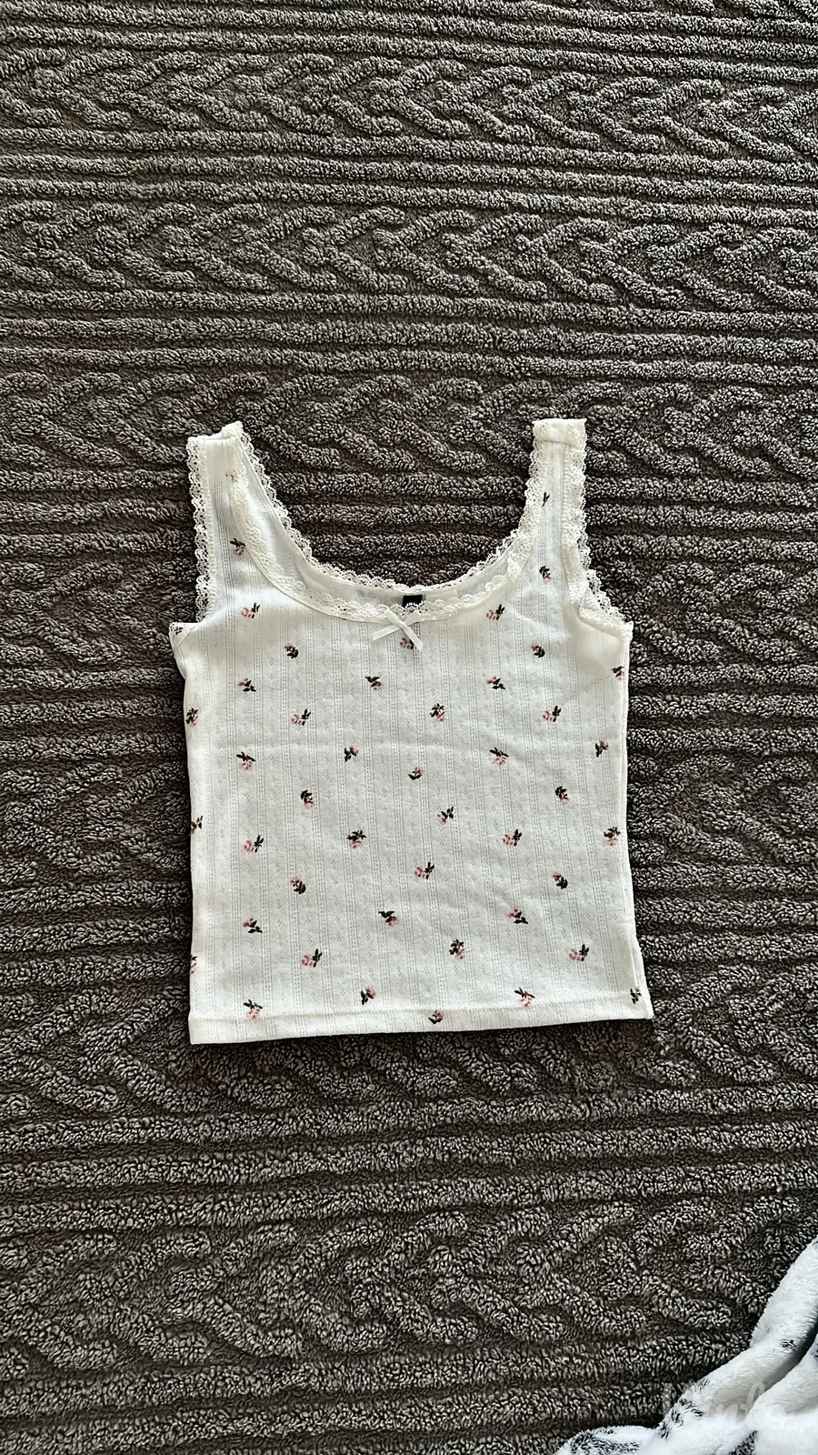 H&M top sa cveticima pamucni
