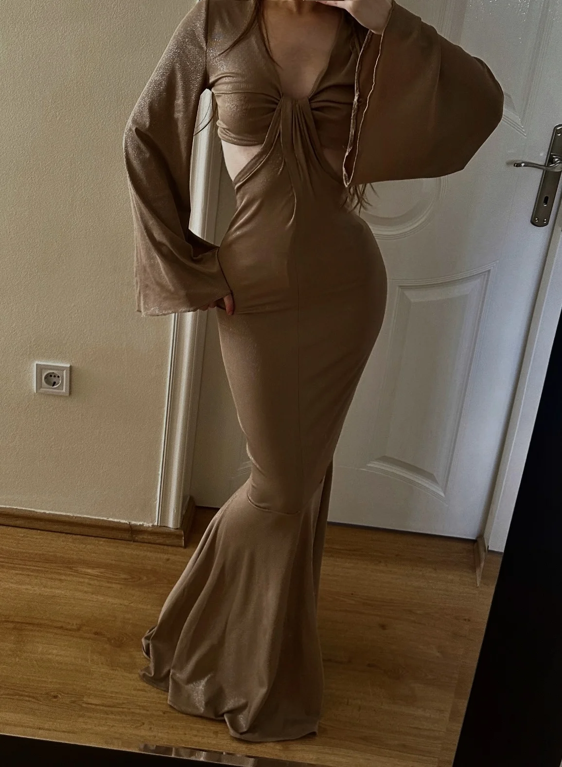 viralna sivena haljina