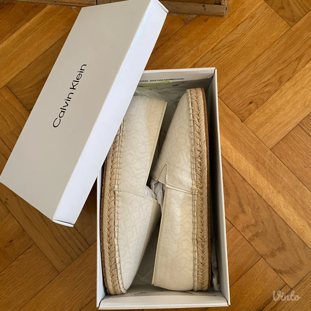 Calvin Klein espadrile nove