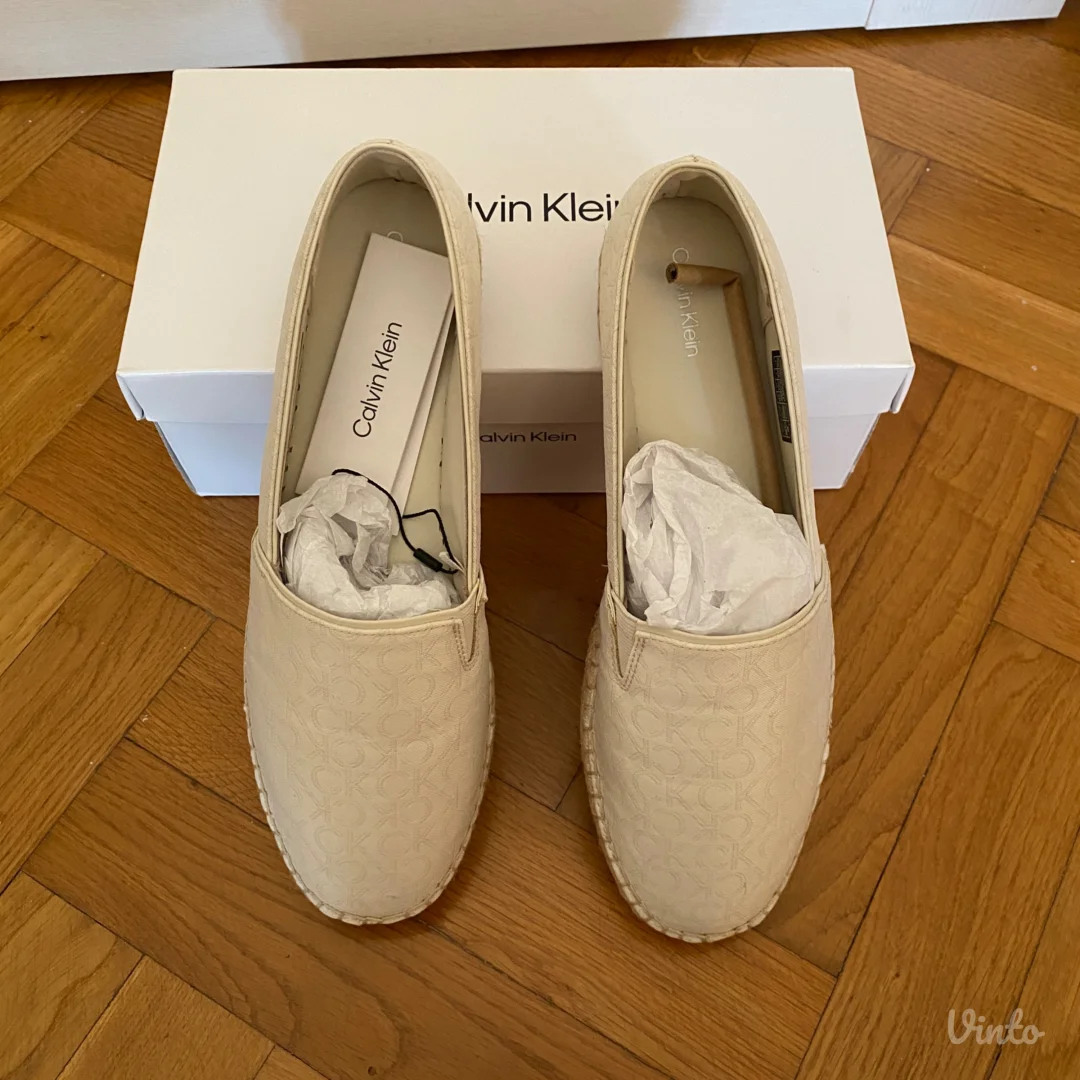 Calvin Klein espadrile nove