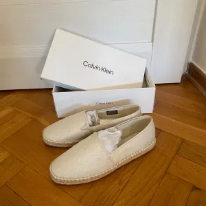 Calvin Klein espadrile nove