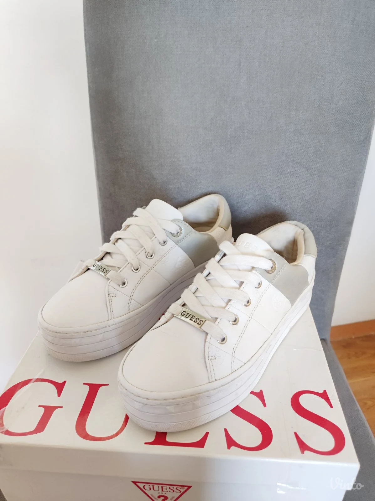 Guess patike, samo danas 2500 din