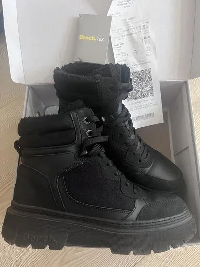 Bench. Ženske Čizme