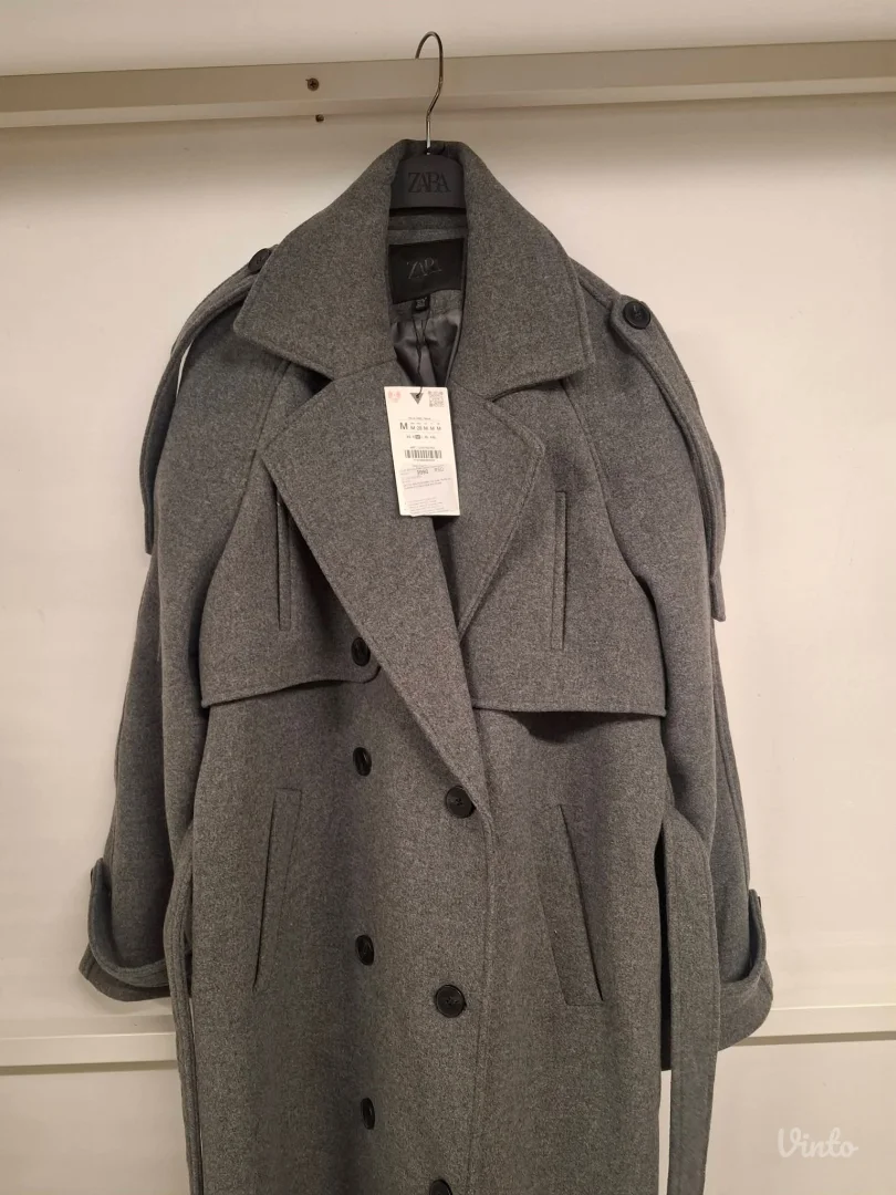 Zara vuneni kaput nov sa etiketom