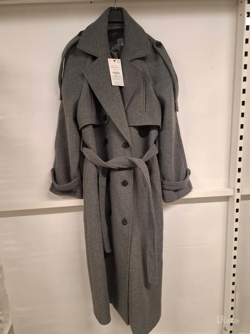 Zara vuneni kaput nov sa etiketom