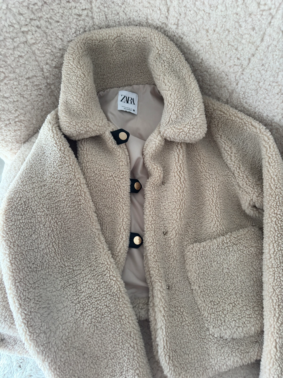 Zara teddy jakna