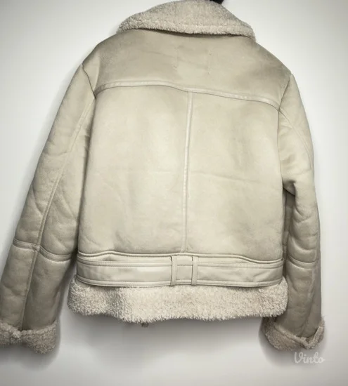 Stradivarius jaknica