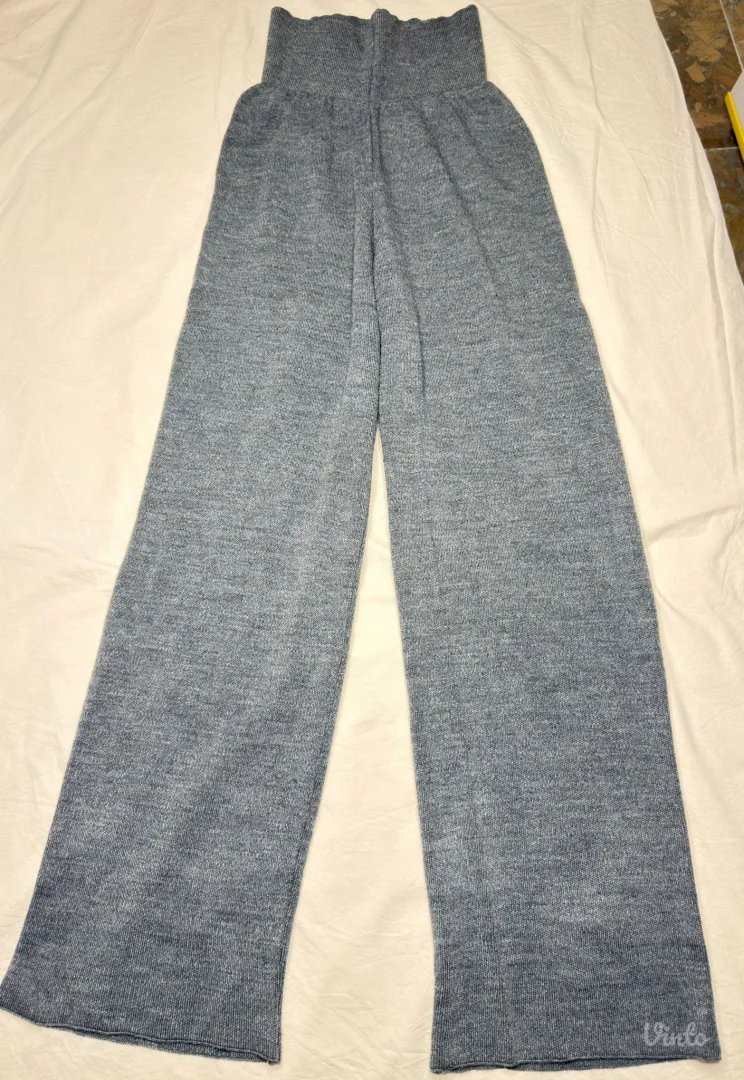 Knit komplet dzemper i donji deo