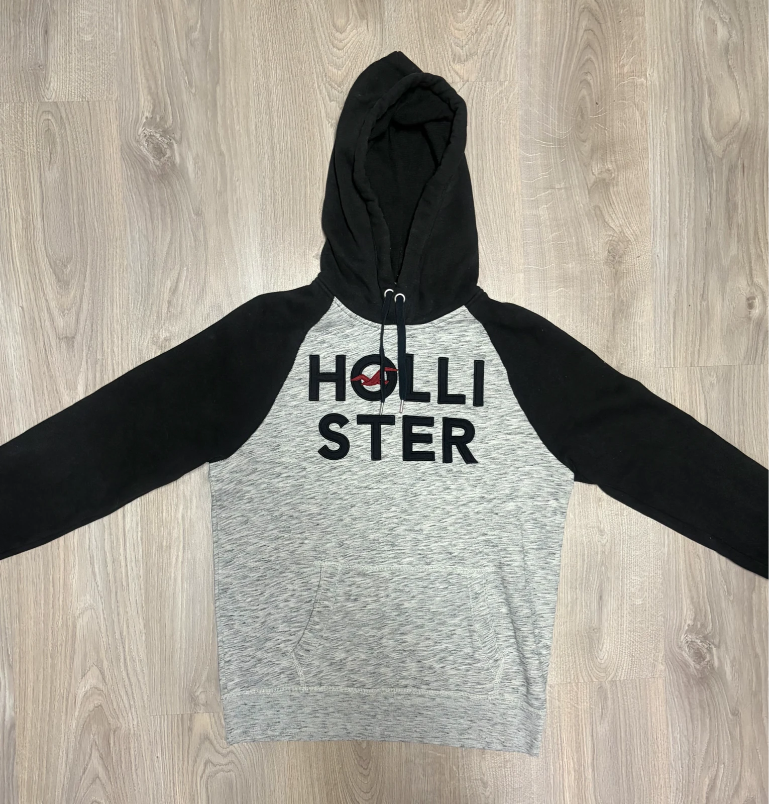 Hollister duks (M vel.) ORIGINAL