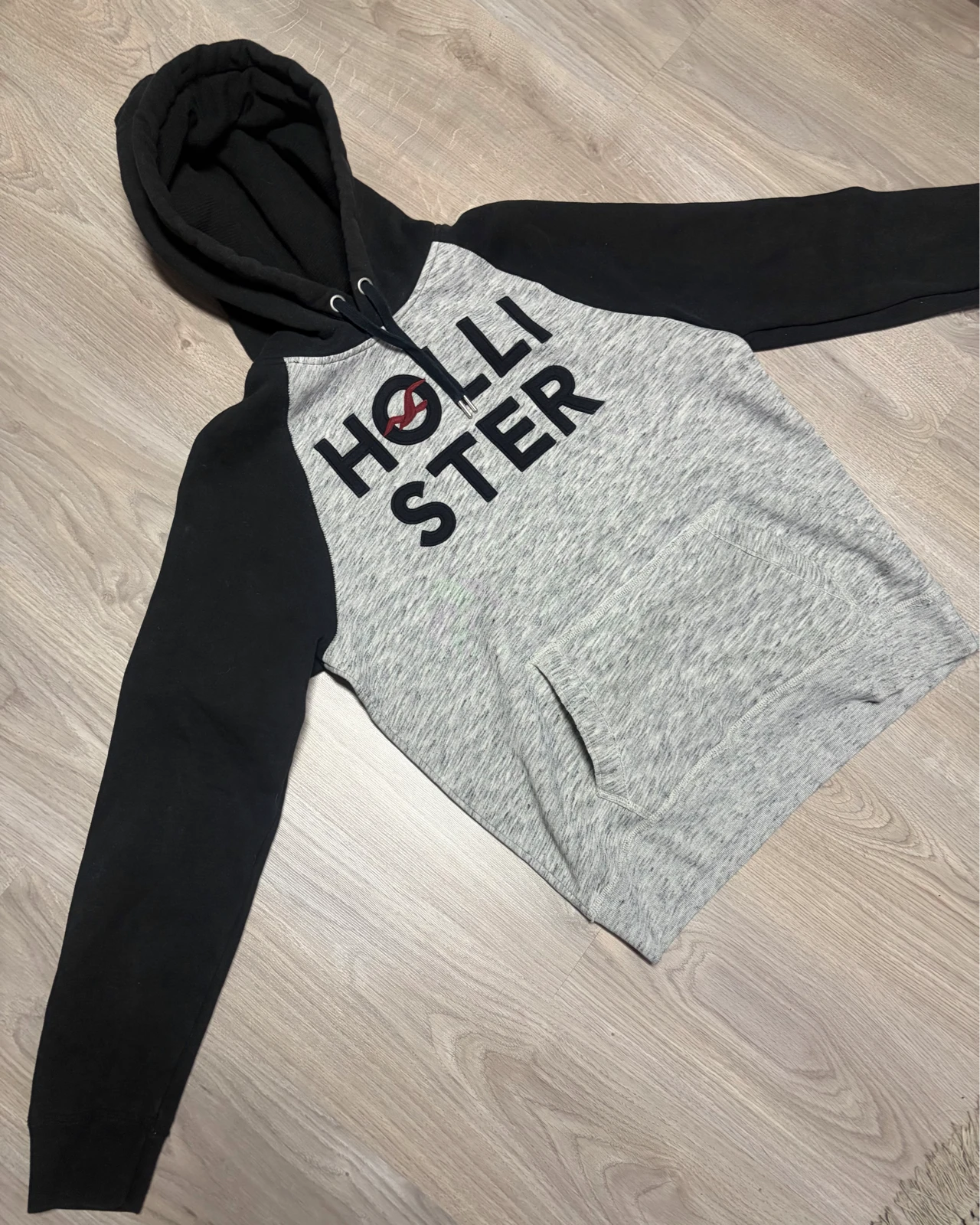 Hollister duks (M vel.) ORIGINAL