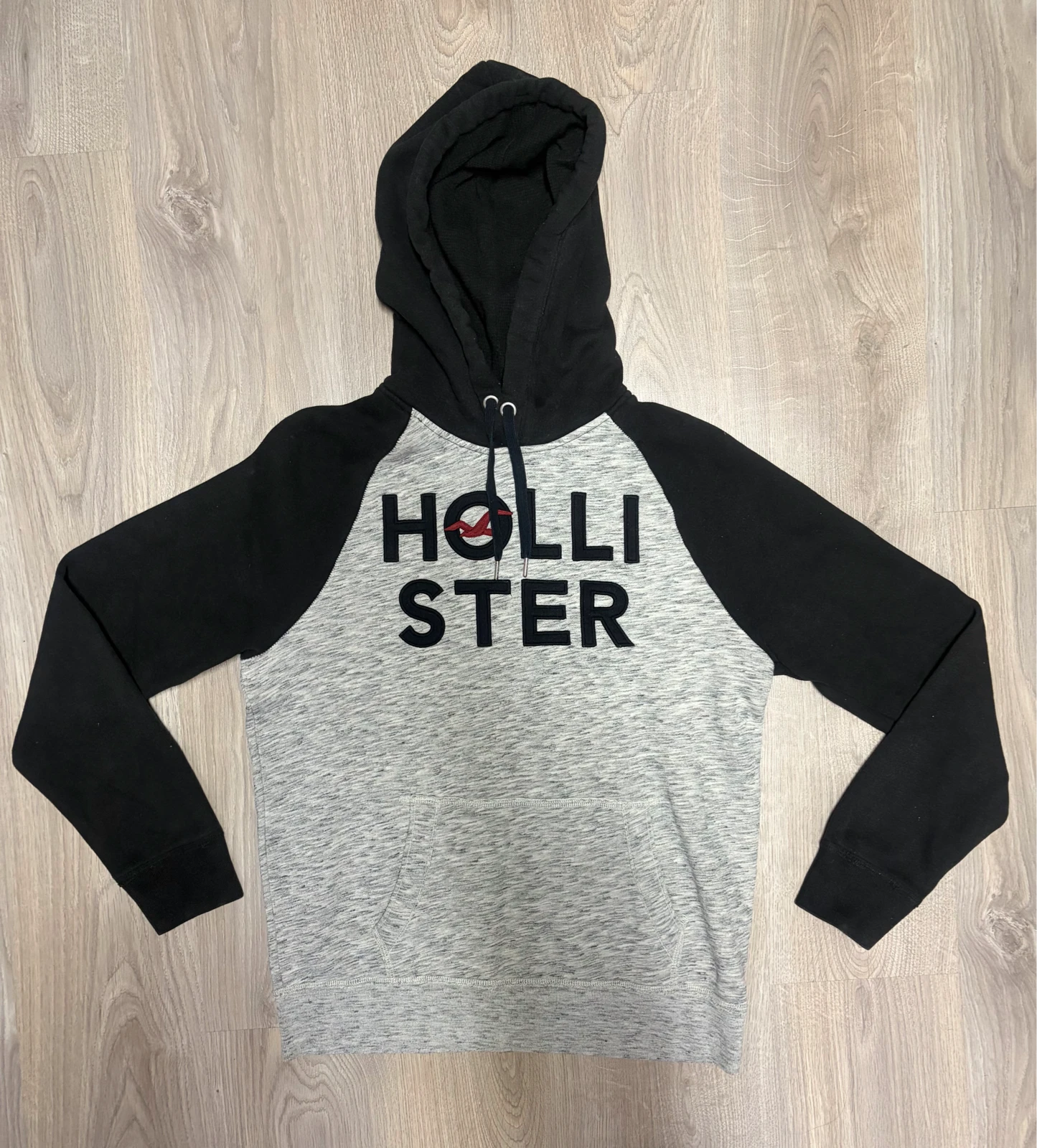Hollister duks (M vel.) ORIGINAL