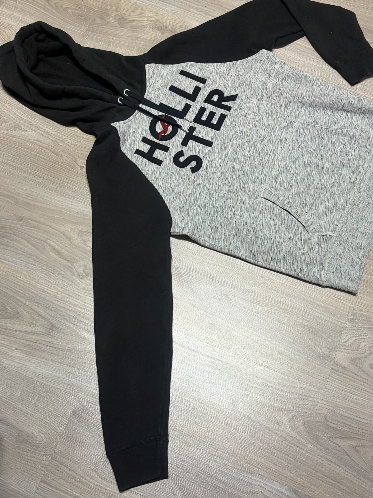 Hollister duks (M vel.) ORIGINAL