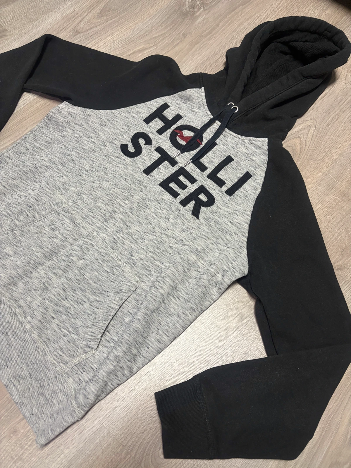 Hollister duks (M vel.) ORIGINAL