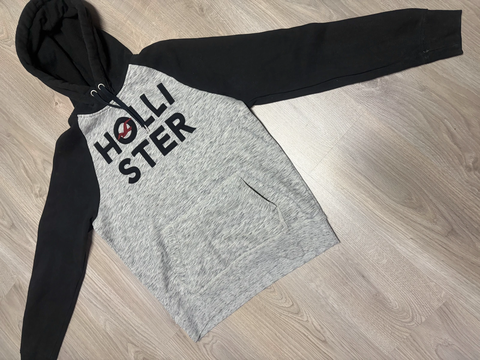 Hollister duks (M vel.) ORIGINAL