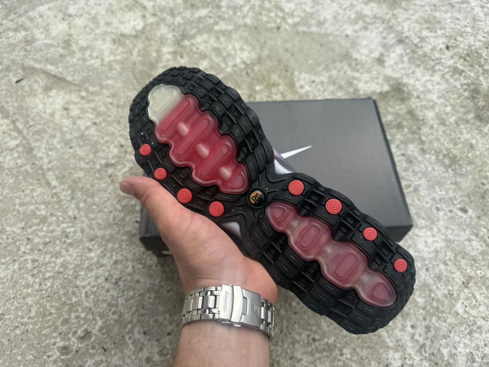 Nike Air Max Dn8 Iron Grey Bright Crimson