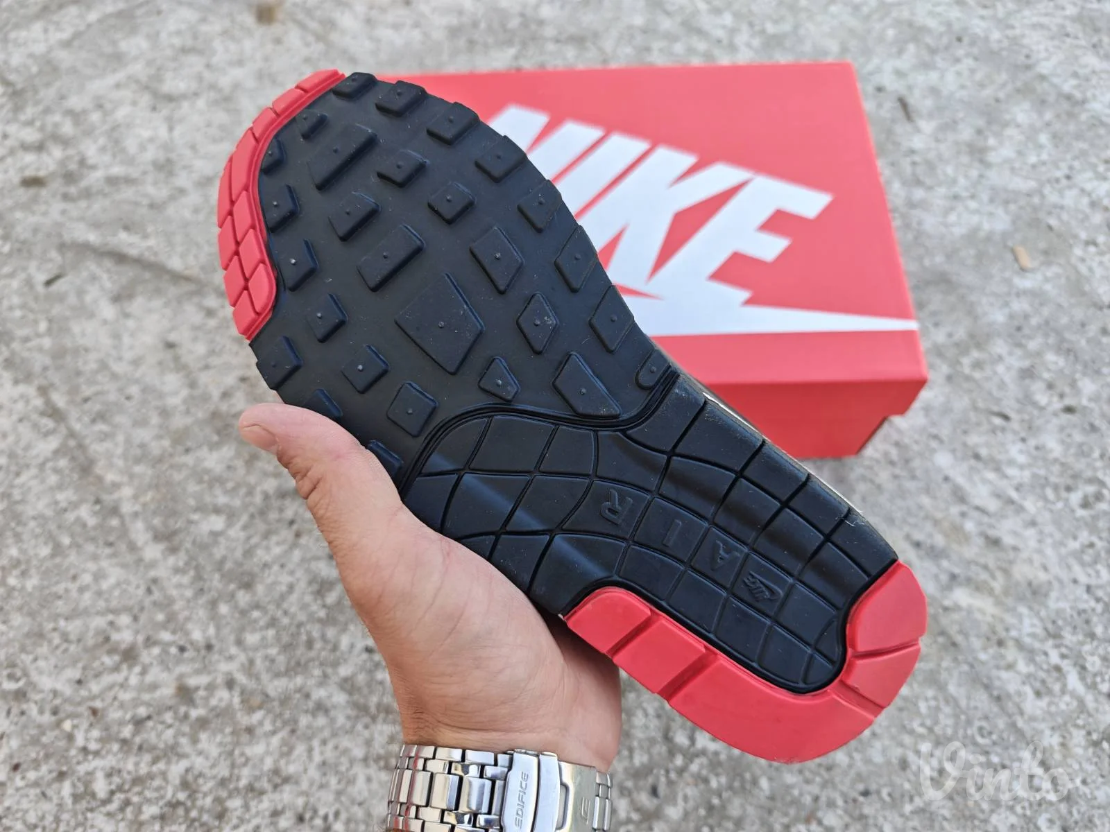 Nike Air Max 1 Mini Swoosh Bred