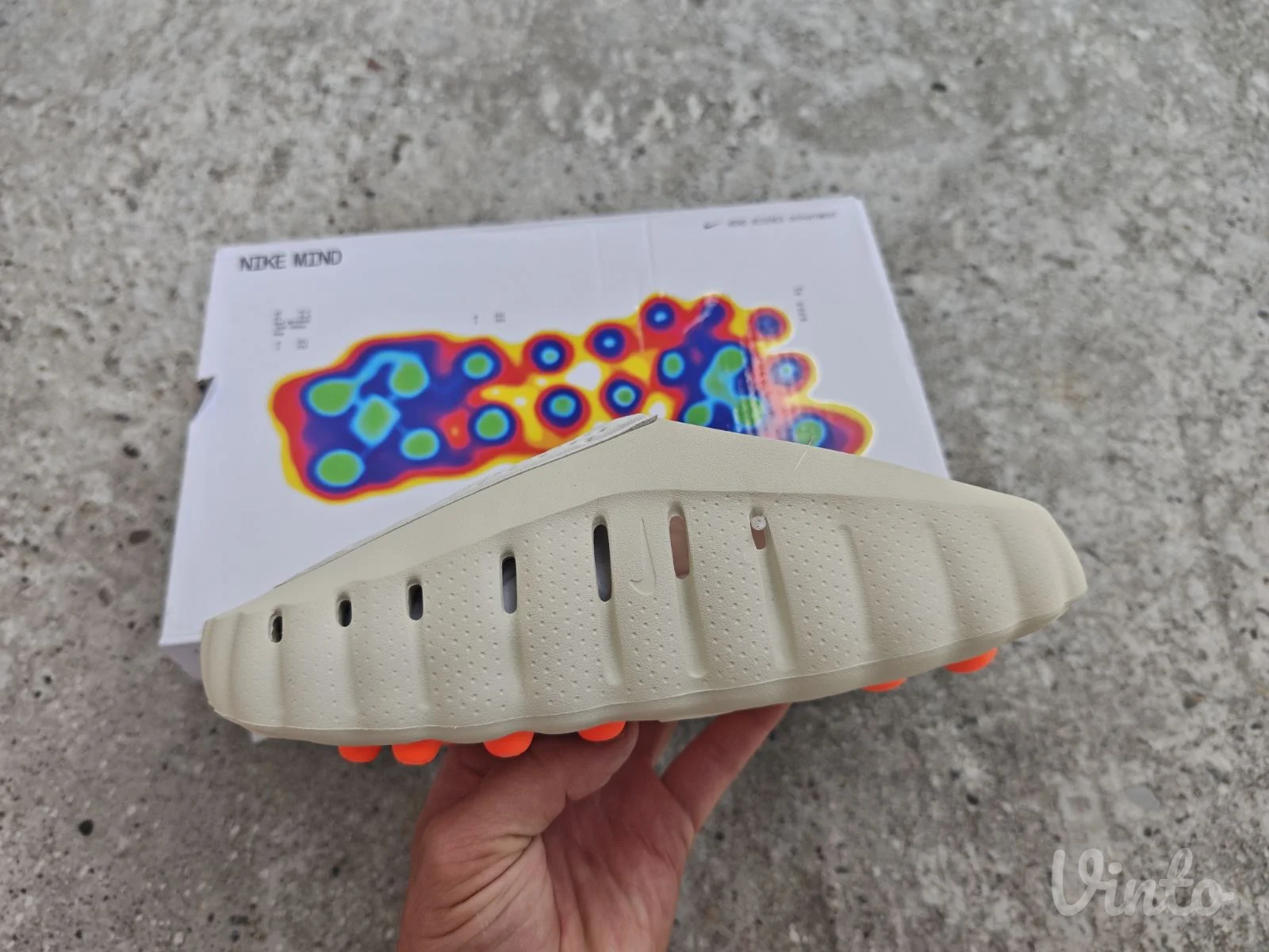 Nike Mind Cream Orange
