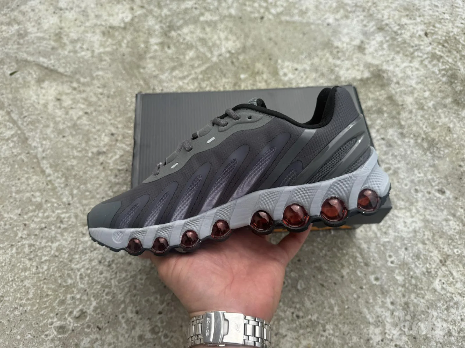 Nike Air Max Dn8 Iron Grey Bright Crimson
