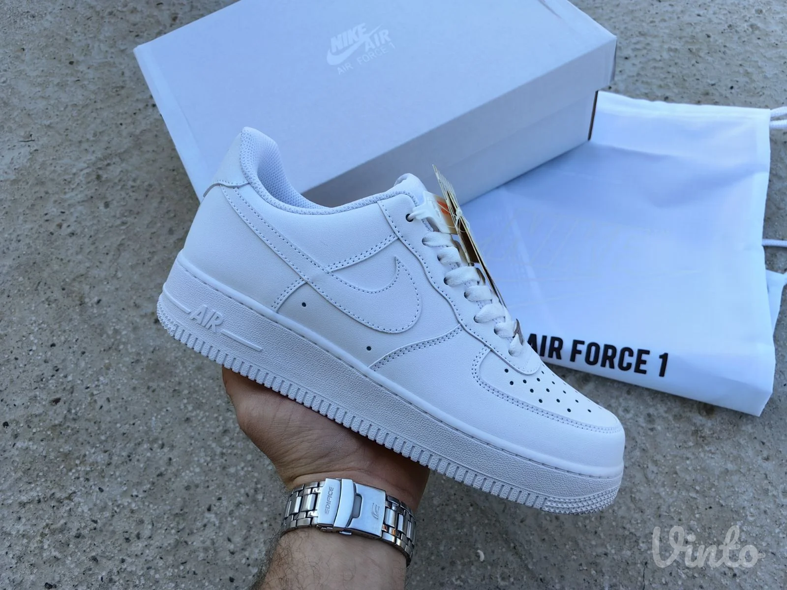 Nike Air Force 1 Triple White