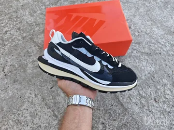 Nike Vaporwaffle Sacai Black White