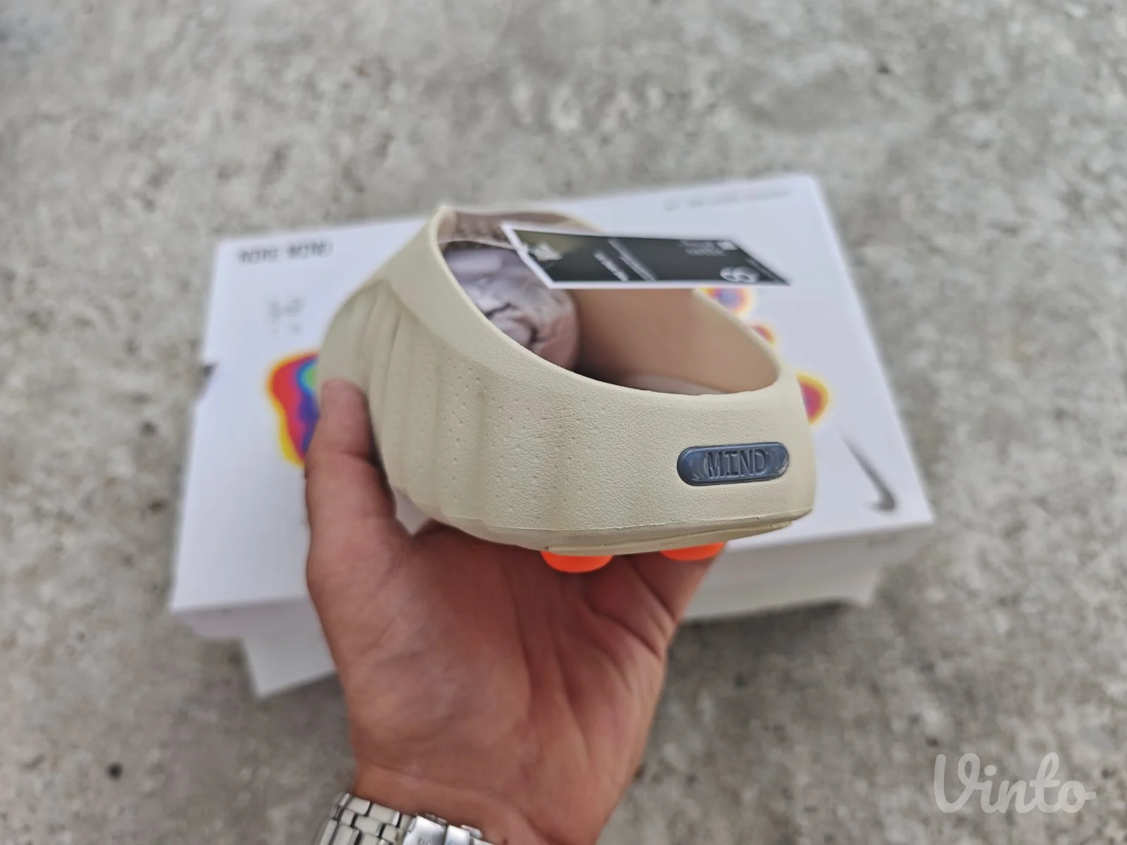 Nike Mind Cream Orange