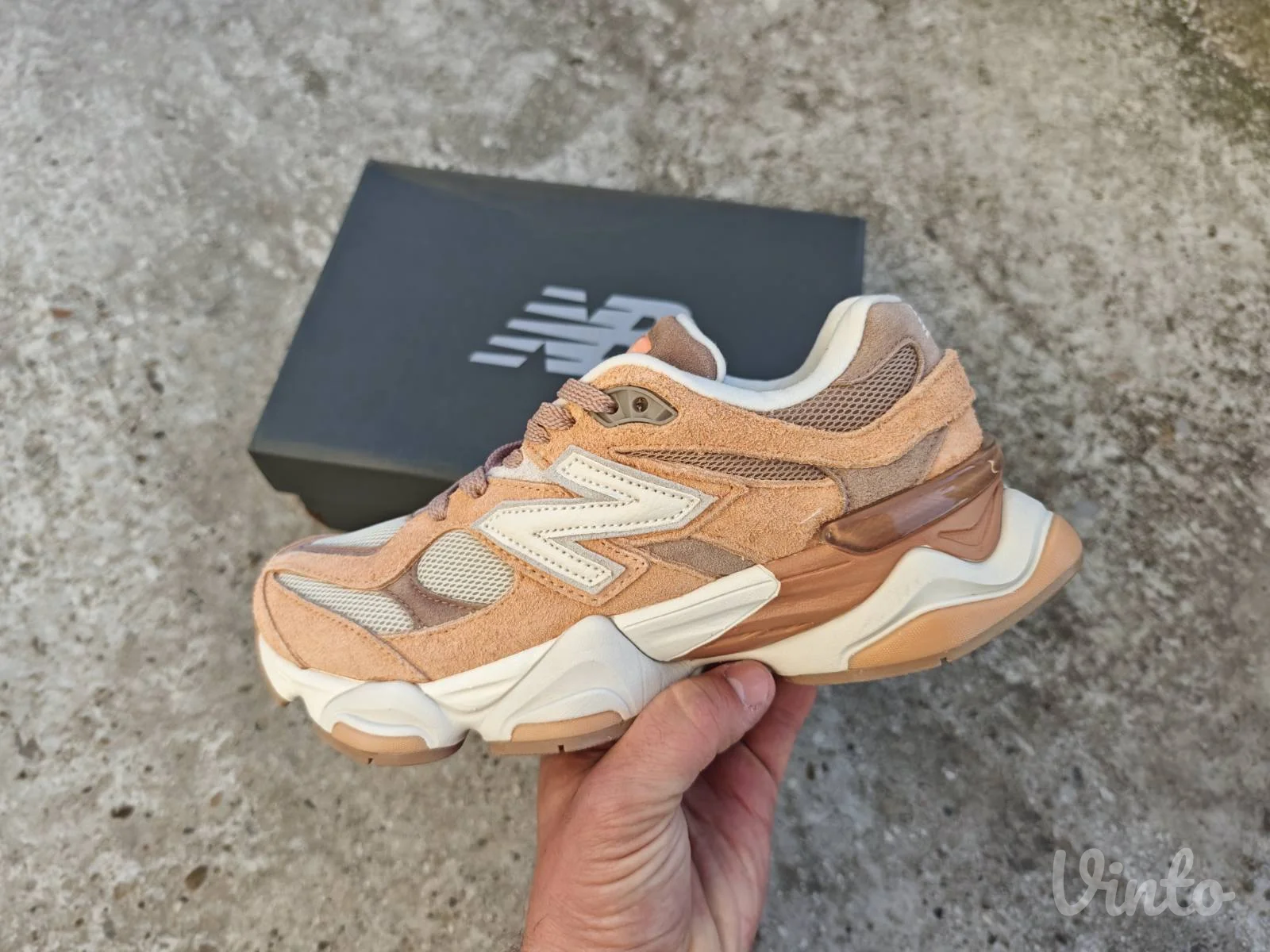 New Balance 9060 Flat Taupe Copper