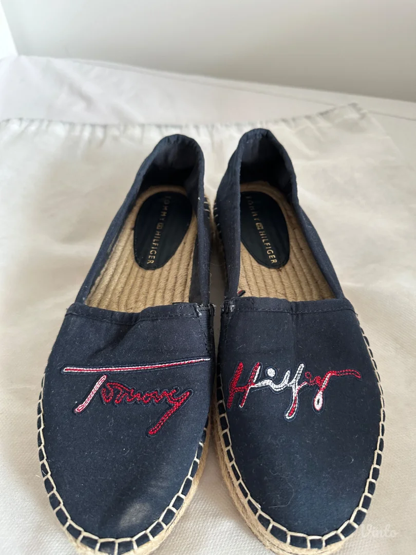 Tommy Hilfiger espadrile (39) – Teget – Kao nove