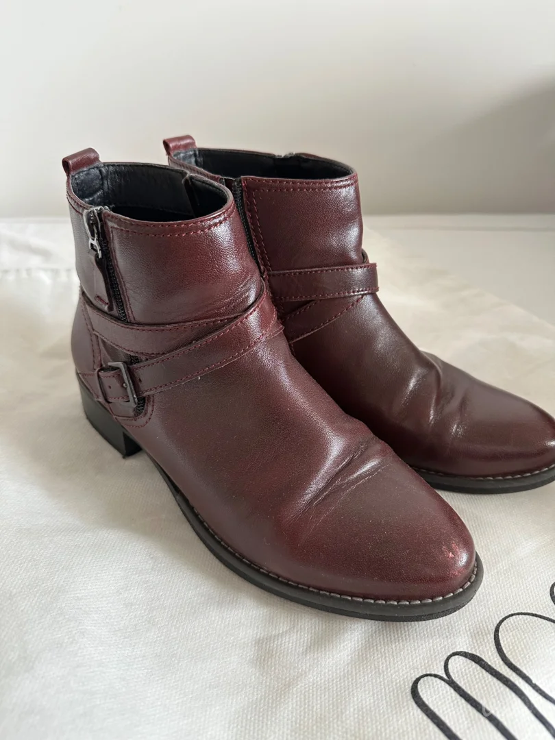 MEDICUS bordo kožne gležnjače (39) – Udobne i očuvane