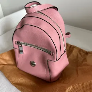 Coffee With Milk (The Manual Co.) kožni ranac – Roze – Kao nov