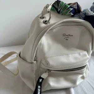 David Jones beli ženski ranac sa maramom – Hit model