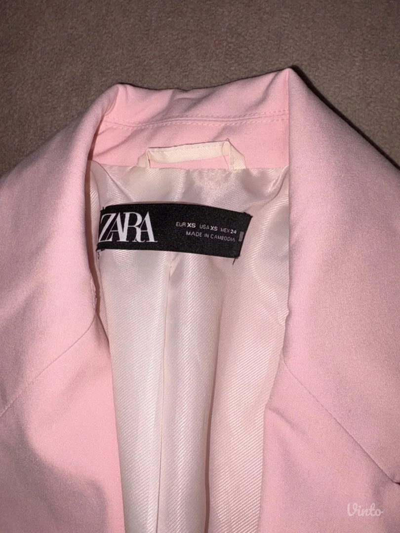 Zara odelo