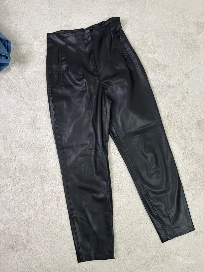 Zara “kožne” pantalone