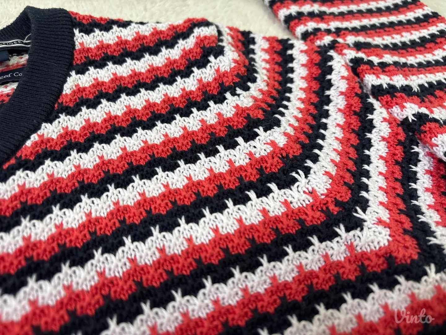 TommyHilfiger dzemperak