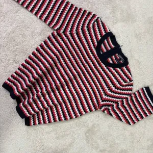 TommyHilfiger dzemperak