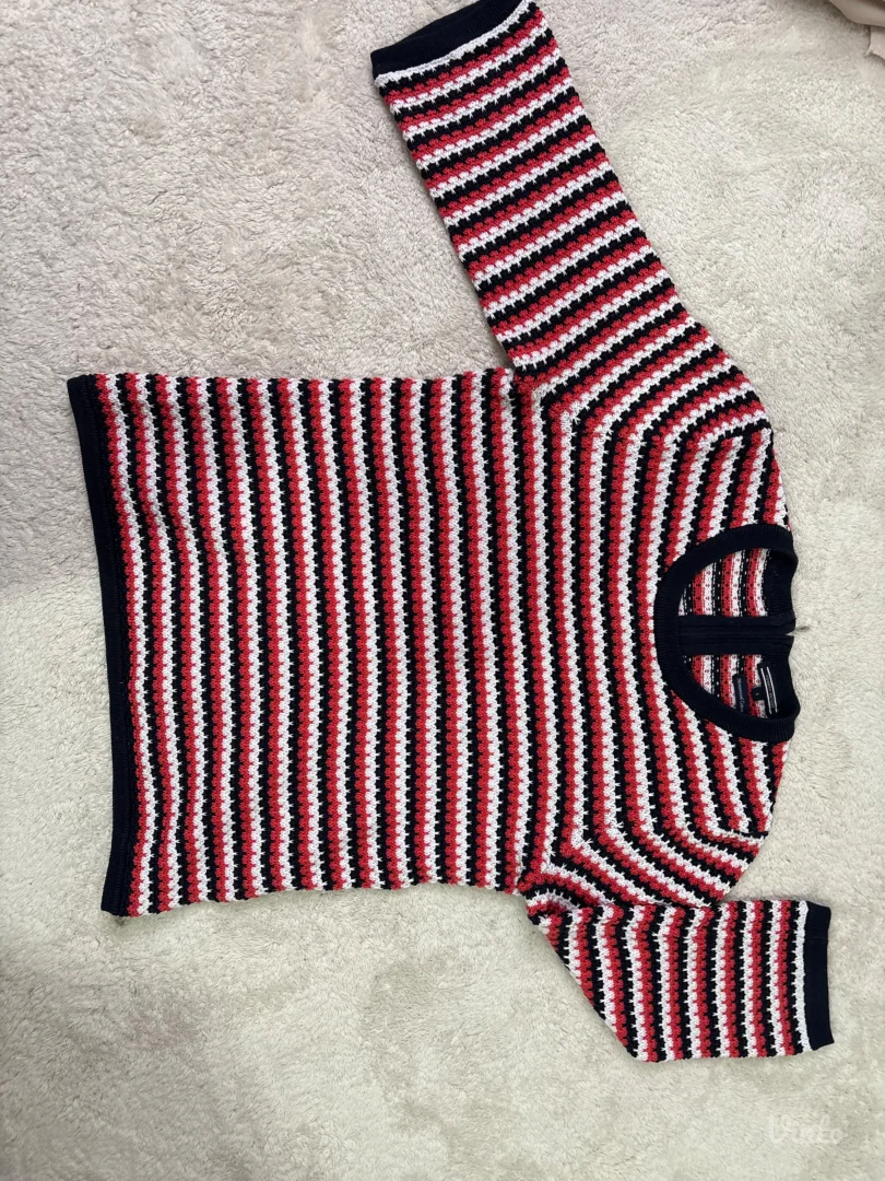 TommyHilfiger dzemperak