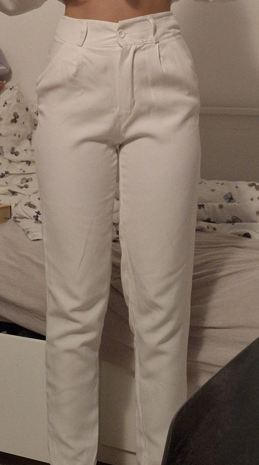 Bele pantalone