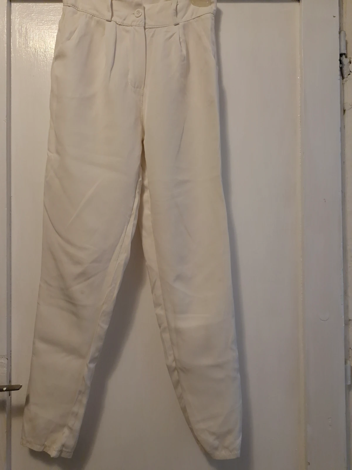 Bele pantalone