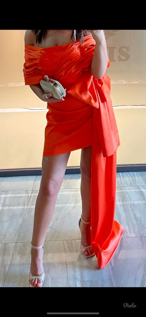 Elegantna unikatna haljina