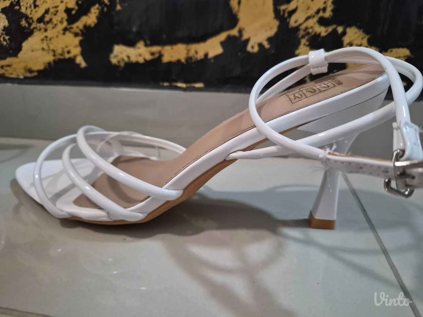 Nove Shein sandale