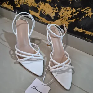 Nove Shein sandale