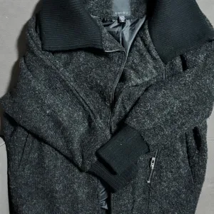 Amisu topla siva jakna sa vunenom kragnom (38)