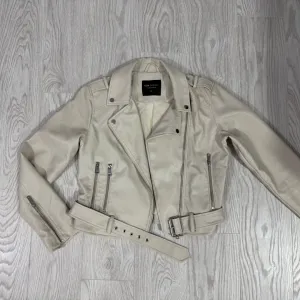 LC Waikiki kozna jakna