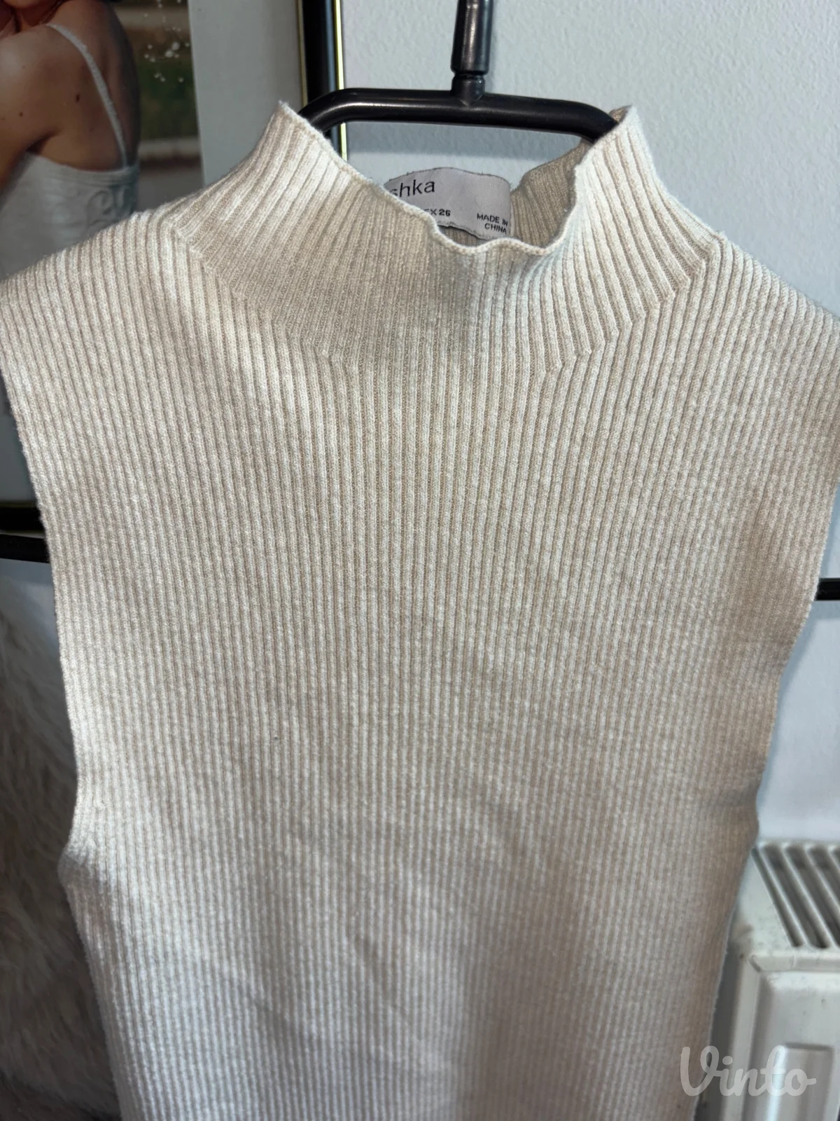 Bershka bež haljina