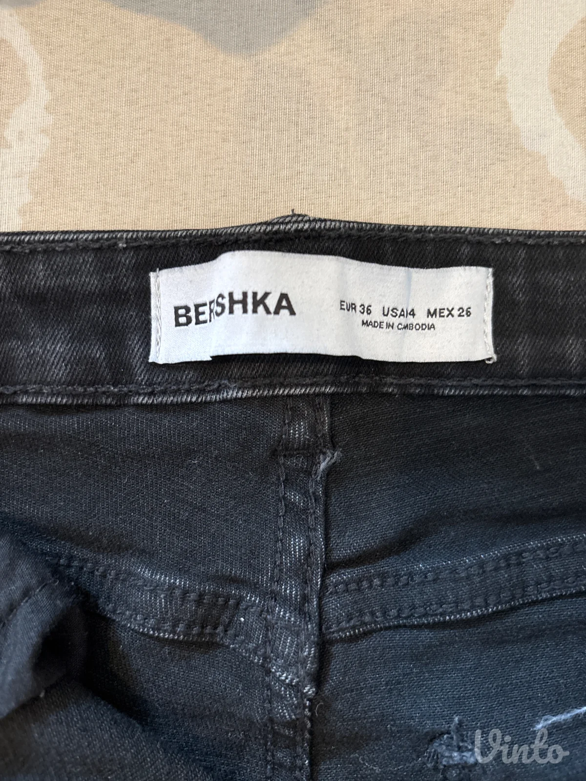 Crne Bershka farmerke