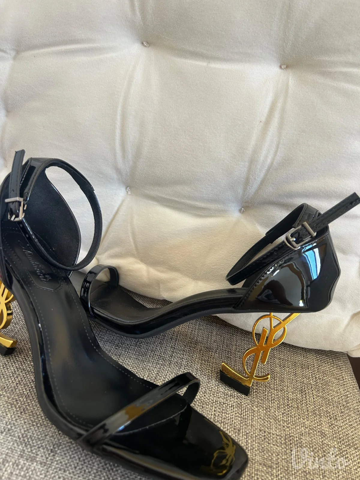YSL sandale